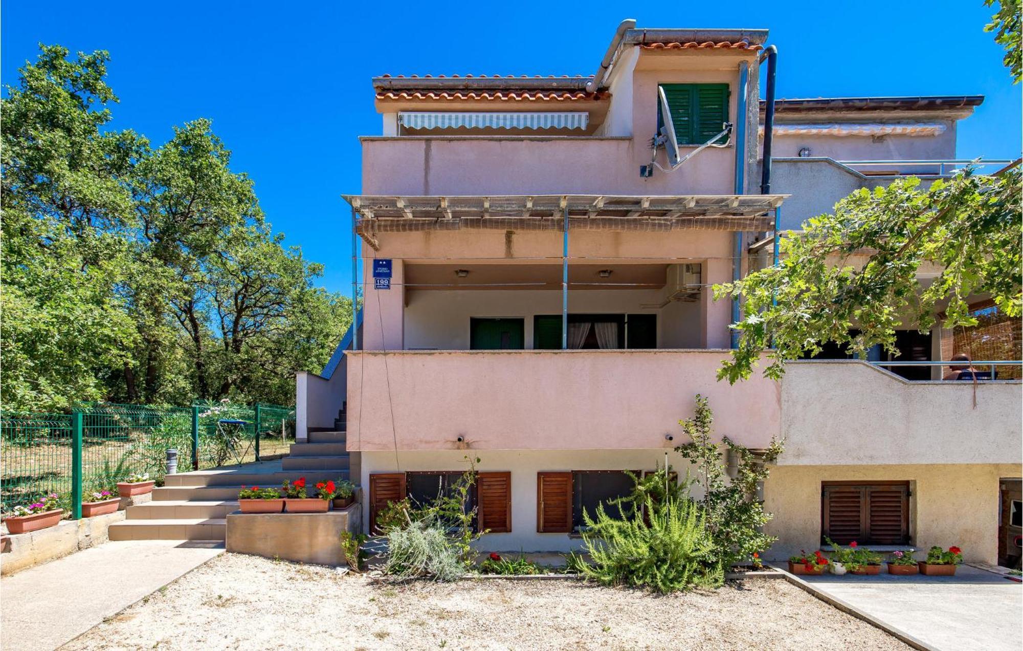 Beautiful Apartment In Potocnica With Wifi Borovići Zewnętrze zdjęcie